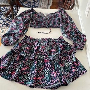 Aeropostale peasant top and ruffled skirt set